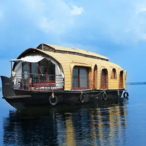 Aqua Castle Houseboat - By Aqua Jumbo Houseboats India